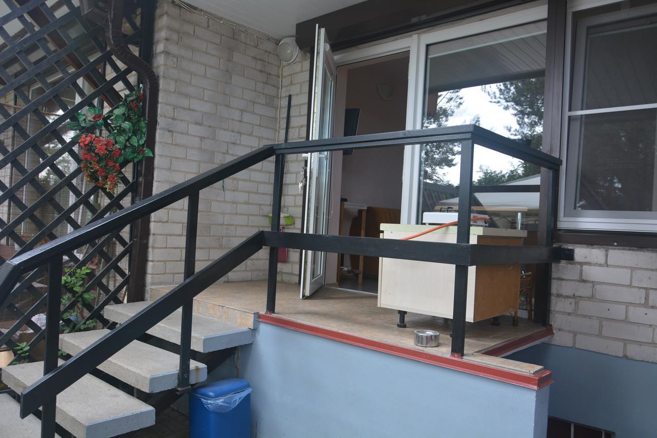 Guesthouse "Nakvyne Pas Zveja" Purvynes Street นิดา ภายนอก รูปภาพ